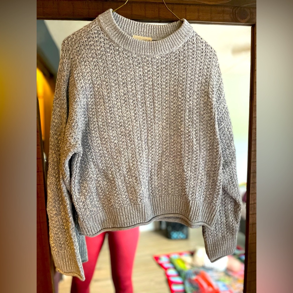 Universal threads sweater